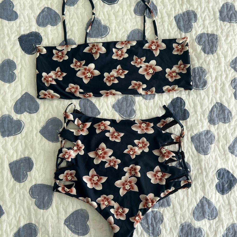 Acacia set in Isle